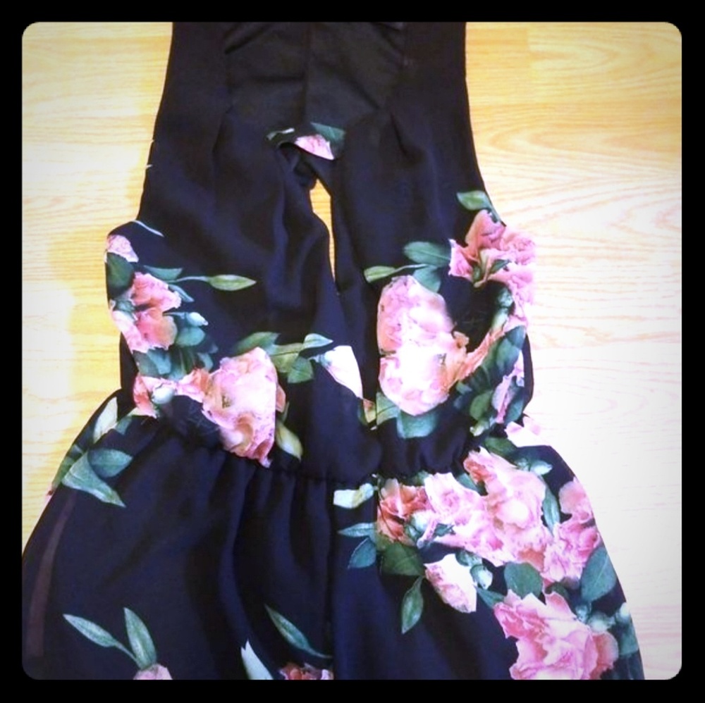 Beautiful floral romper size  small
